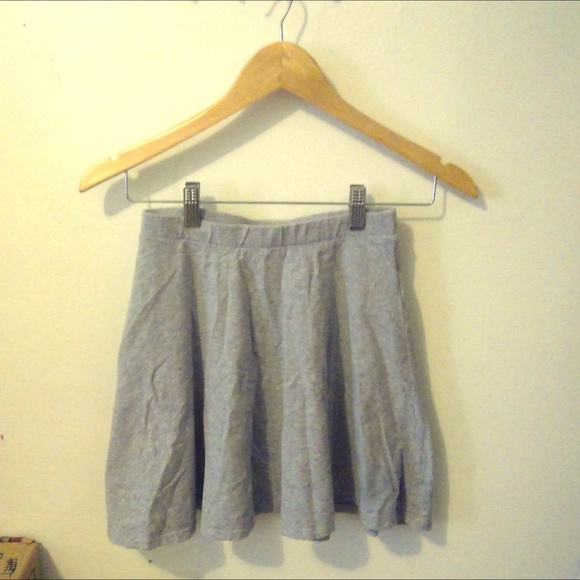 Grey mini skirt - Picture 1 of 1